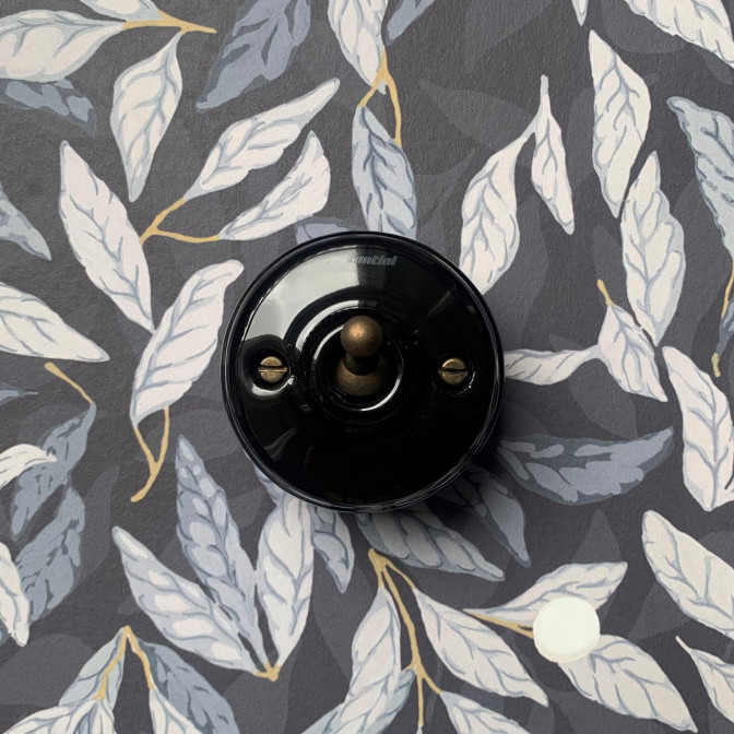 DIMBLER EN PORCELAINE DIMBLER EN PORCELAINE