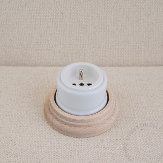 PCTGarby porc. noire puits plastique noir socle hêtre vieilli