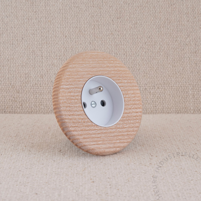 Prise courant 2P+T simple Modelec Iris frêne naturel puits blanc